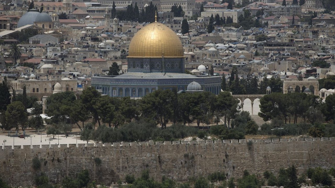 Líder da extrema direita de Israel leva comitiva à Esplanada da Mesquita e judeus e muçulmanos criticam 'provocação'
