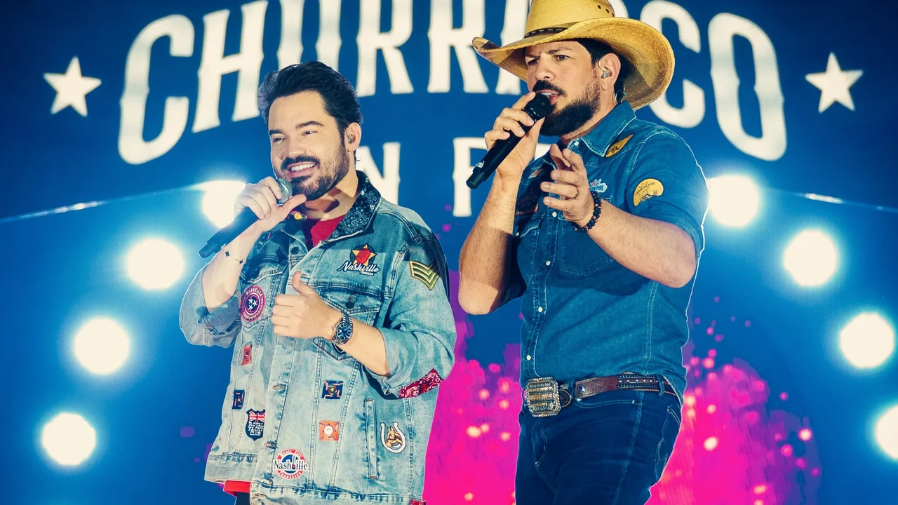 Fernando e Sorocaba levam Churrasco On Fire a Itaúna com open churras premium, delivery de carnes por drones e show de três horas