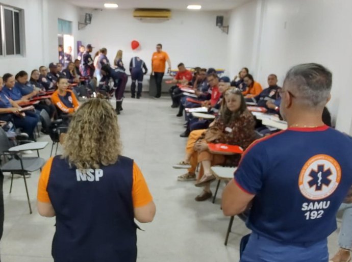 Samu promove curso sobre transporte seguro de recém-nascidos e crianças