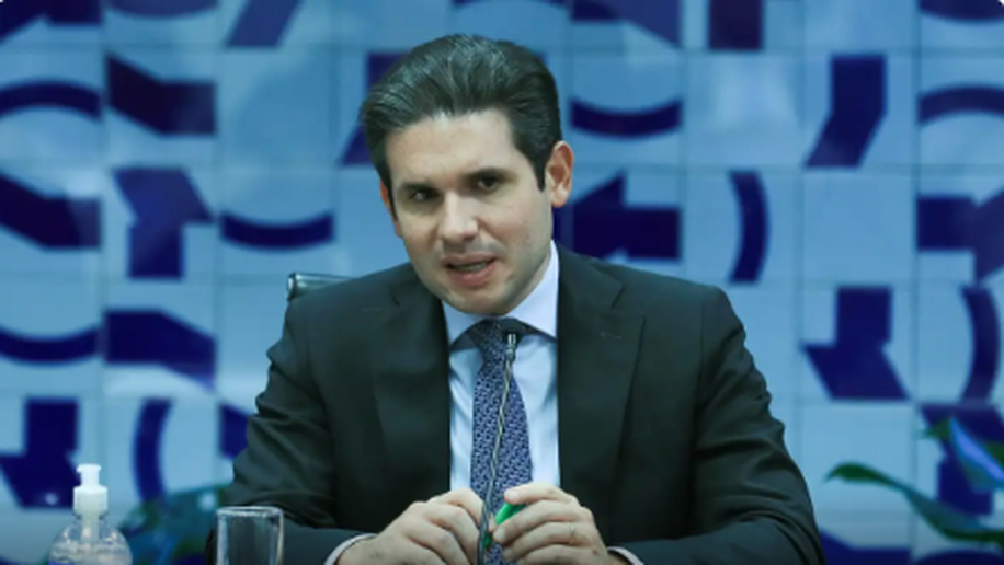 Motta alega questão de segurança para expulsar jornalistas de plenário