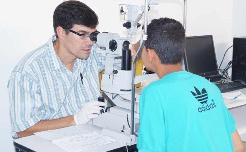 Oftalmologista orienta sobre cuidados com a visão durante a infância