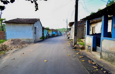 Ruas em Rio Novo recebem obras de pavimentação