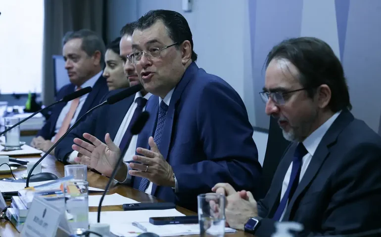 Relator da tributária prevê que futura lei complementar fixará rol de medicamentos desonerados