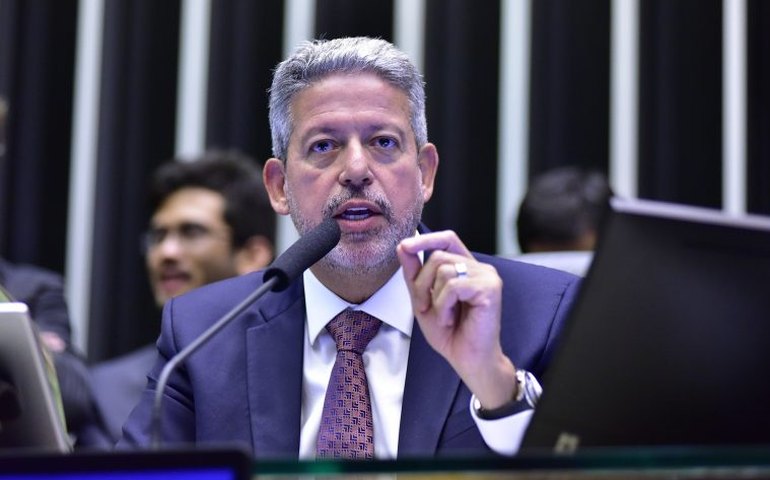 Lira diz que aprovações na Câmara contribuíram para o aumento da nota de crédito do Brasil