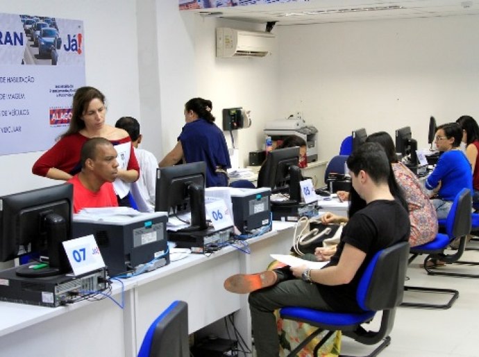 Centrais Já! suspendem atendimento no feriado desta quarta-feira (12)