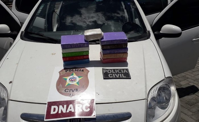 Polícia apreende cerca de 10 quilos de cocaína em Jacarecica, Maceió