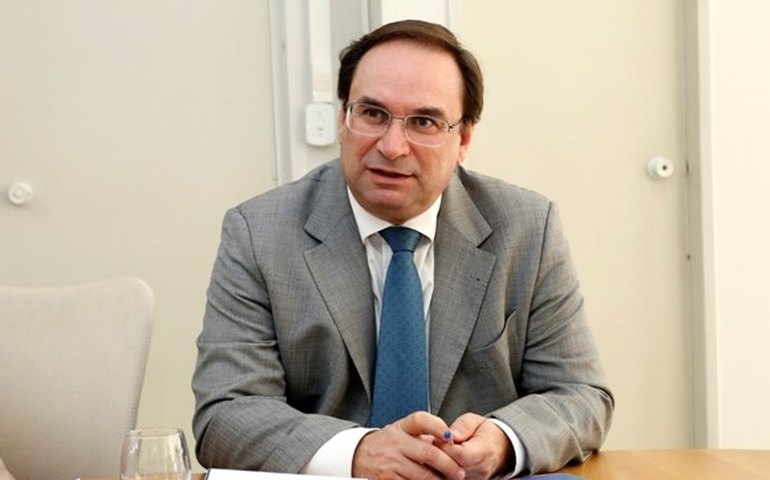 Secretário cobra agilidade nas obras das escolas do Programa da Reconstrução