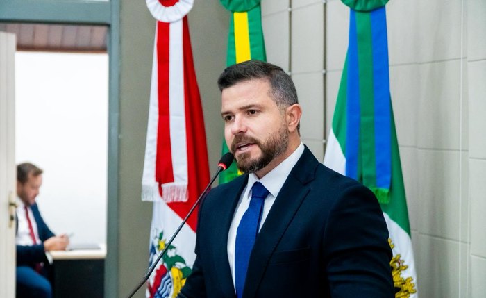 Vereador Thiago Prado é autor do projeto que beneficiará população que mora nas ruas da capital