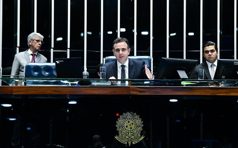 Pacheco destaca 35 anos do Sindilegis e exalta servidores