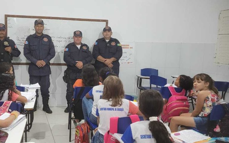 Guarda Municipal realiza ações de prevenção à violência nas escolas de Traipu