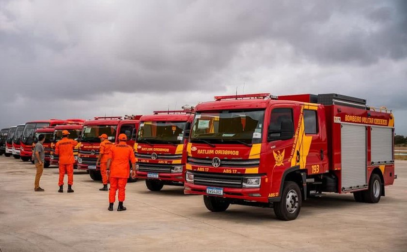 Incêndio atinge quarto de apartamento enquanto família dormia, em Maceió