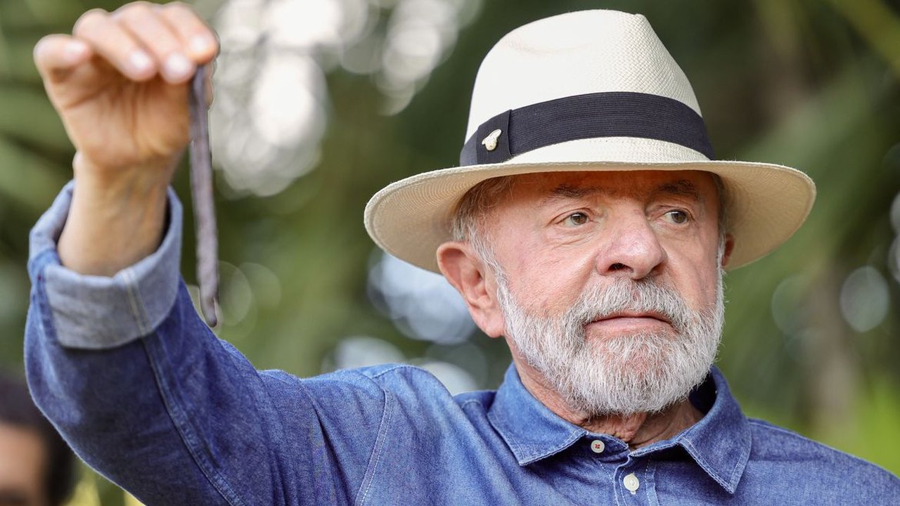 Lula realiza procedimentos médicos em São Paulo para retirada de excesso de pele e tratamento de tendinite