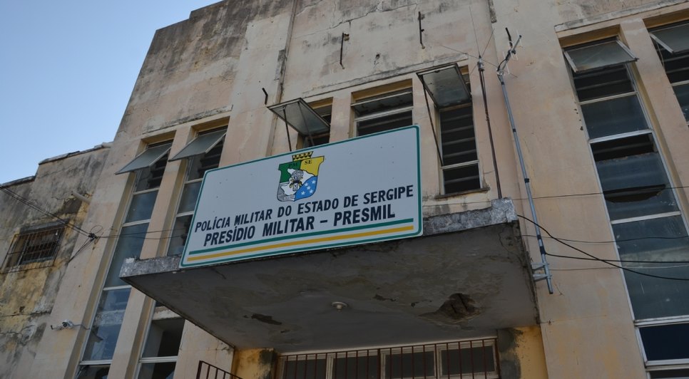 Interno é agredido com barra de ferro dentro do Presídio Militar em Aracaju