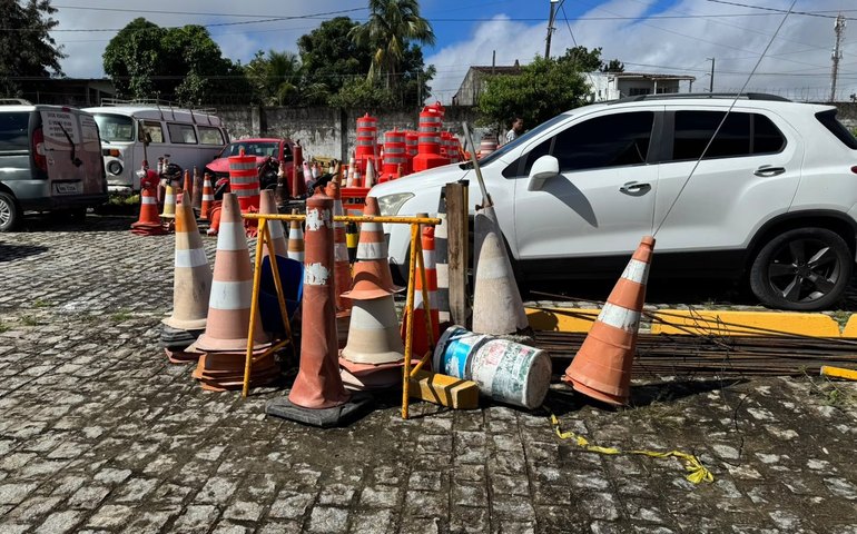 DMTT apreende cones e cavaletes usados irregularmente durante festejos juninos