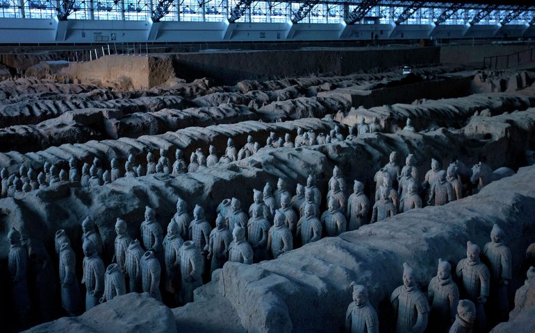 Arqueólogos descobrem comandante e guerreiros de terracota do 1º imperador da China (FOTOS)