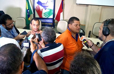Polícia Civil apresenta irmãos como suspeitos da morte de professor 
