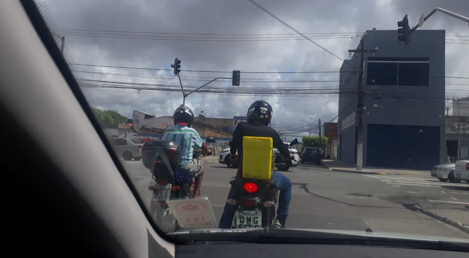 Motorista é multado injustamente após semáforo quebrar em Aracaju