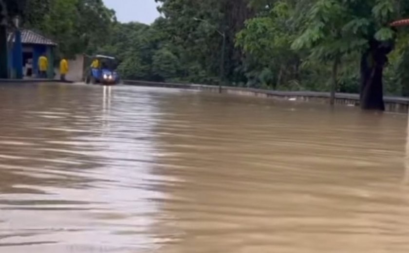 Homem desafia natureza e some em rio em Flexeiras