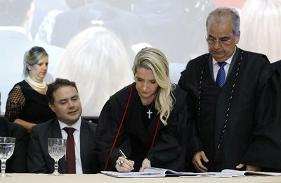 Rosa Albuquerque é empossada oficialmente na presidência do TCE/AL