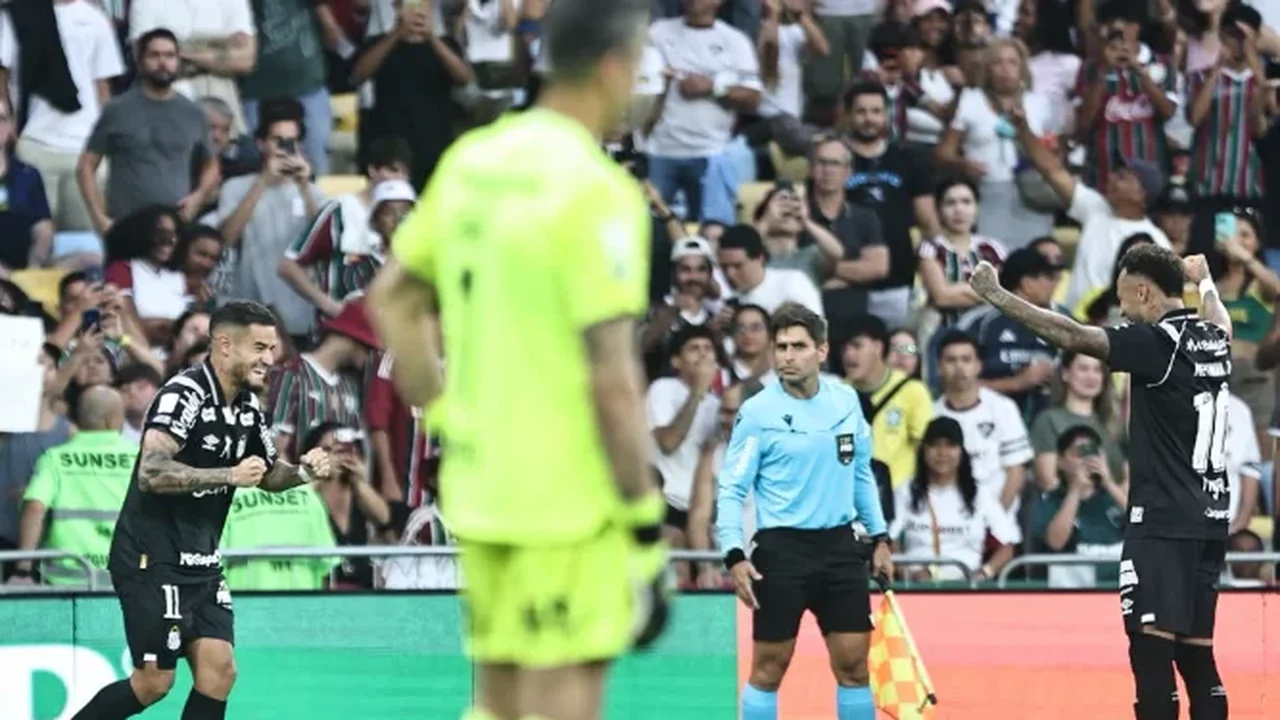 Santos estreia quarteto ofensivo, vira contra o Fluminense e continua sonhando com Libertadores