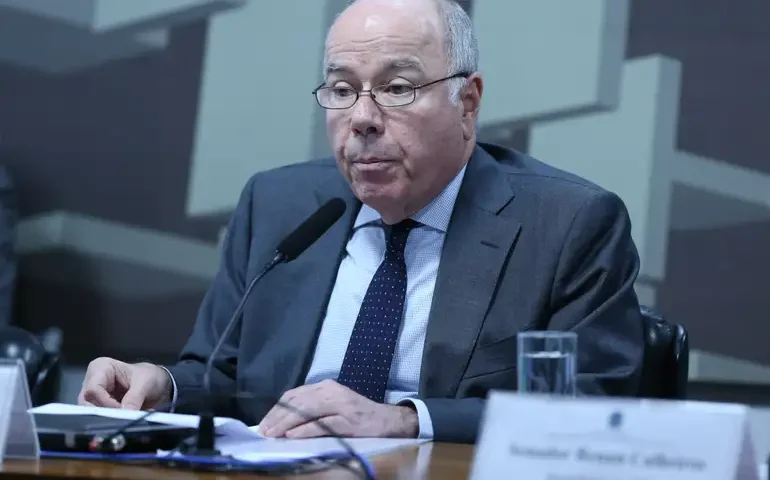 Governo discute crise no Equador e situação de brasileiros