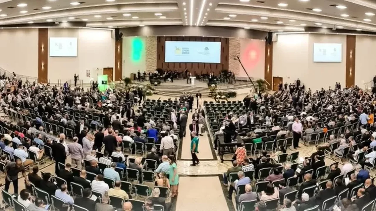 Igreja presbiteriana reduz tom contra esquerda, mas mantém brecha para punição