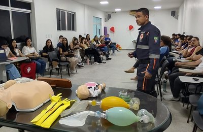 Samu nas Escolas retoma atividades em 2025 com formação de acadêmicos e ações lúdicas em escolas de Maceió