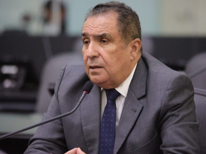 Inácio Loiola pede instalação de proteção em ponte entre AL e BA para prevenir suicídios