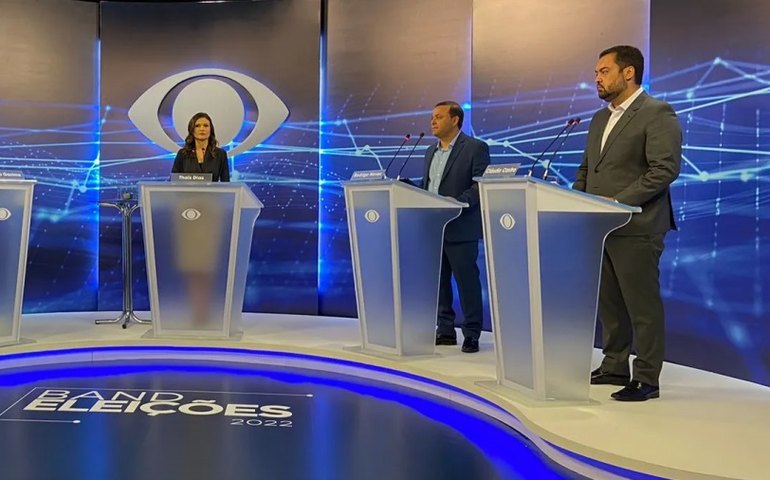 No debate do Rio, Castro esconde Bolsonaro e Freixo se associa a Lula