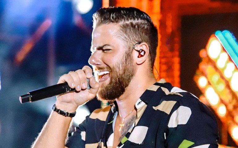 Zé Neto continua internado e sem previsão de alta, diz boletim médico