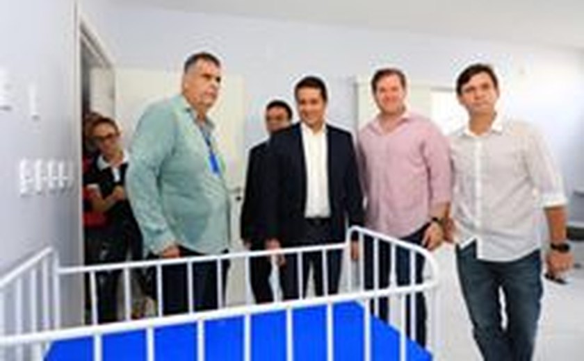 Marx Beltrão participa da inauguração de 71 leitos no Hospital de Coruripe