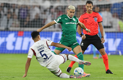 Palmeiras é atropelado pela LDU no primeiro tempo, leva três gols e se complica na Libertadores