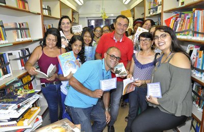 Biblioteca Móvel do Sesc vira grande atração em Anadia 