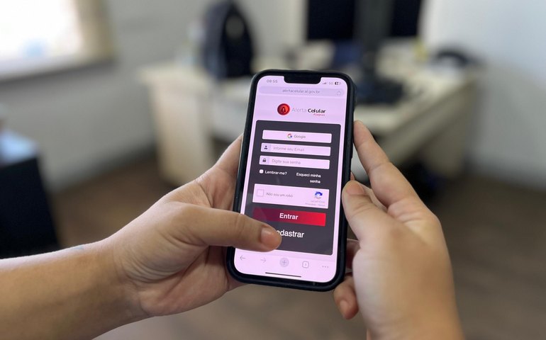 Vai curtir as festas de réveillon? SSP dá dicas para prevenir roubos de celulares e smartphones