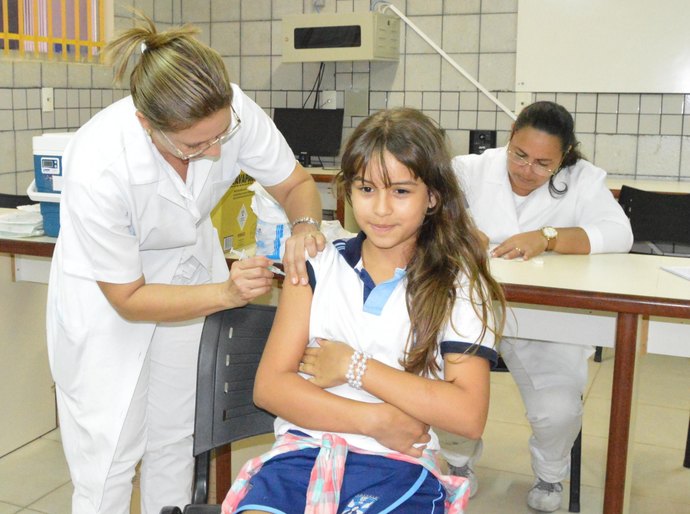 Alagoas ultrapassa 18 mil doses aplicadas em escolas e amplia cobertura em criança e adolescente