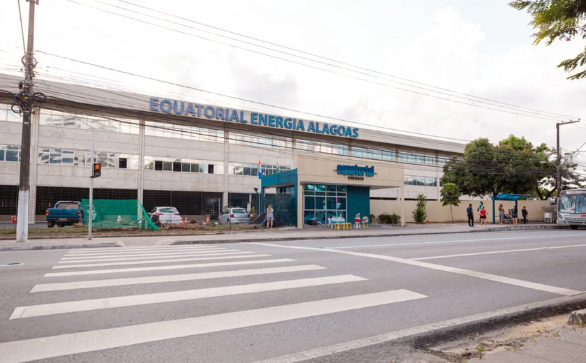 Equatorial Alagoas é multada em mais de R$ 12 milhões pela ARSAL por descumprimento de contrato