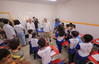  Prefeito Luciano Barbosa reforça segurança das escolas e autoriza criação de protocolo
