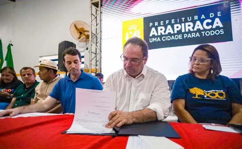 Prefeito Luciano Barbosa Assina Ordem de Serviço para Nova Creche em Itapoã