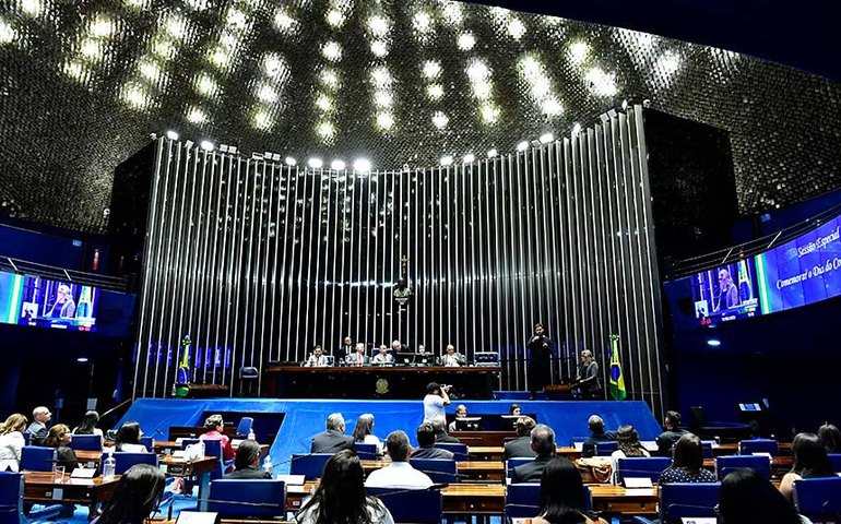 Sessão solene destaca importância dos profissionais da contabilidade