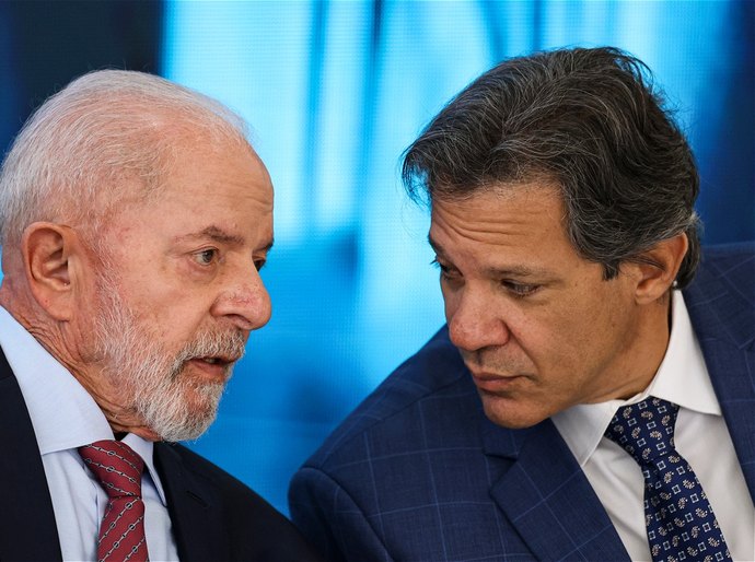 Lula insiste na MP de Haddad e usa emendas parlamentares para conter crise política