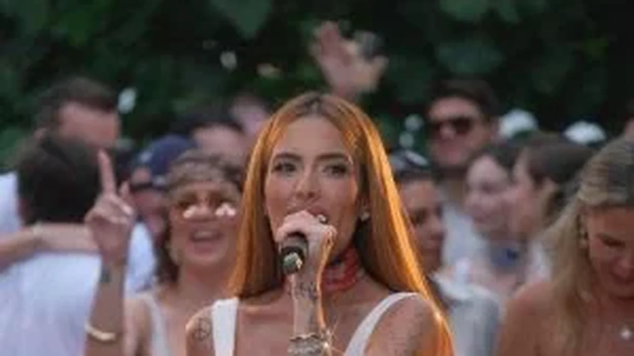 Cantora de pagode Ana Clara lança releitura de 'Uma Brasileira' no projeto 'Mesa 8'