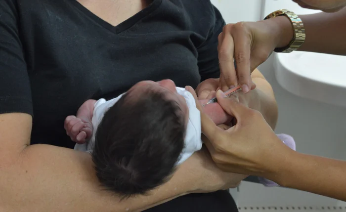 Meningite pode ser evitada por meio da da vacinação Meningite pode ser evitada por meio da da vacinação