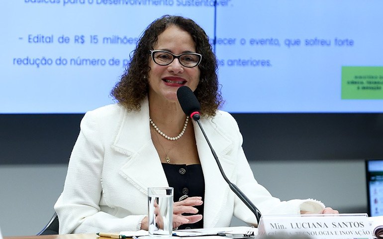 Ministra da Ciência e Tecnologia apresenta planos da pasta a três comissões