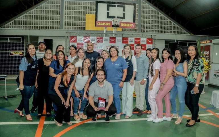 Guilherme Lopes e servidores da Saúde celebram sucesso da campanha contra Covid em Penedo