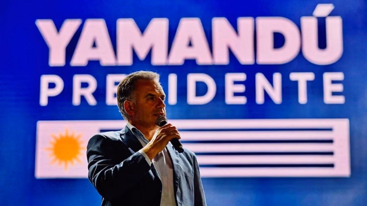 Esquerdista vence as eleições presidenciais no Uruguai e vai para o 2º turno com governista