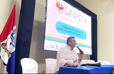 Presidente da Fapeal profere palestra em evento de ciência e tecnologia