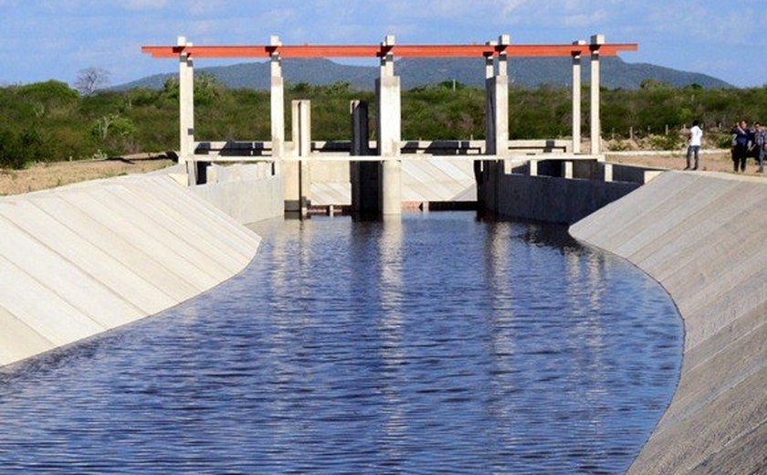 Canal do Sertão: Infraestrutura autoriza a liberação de mais quatro quilômetros de água