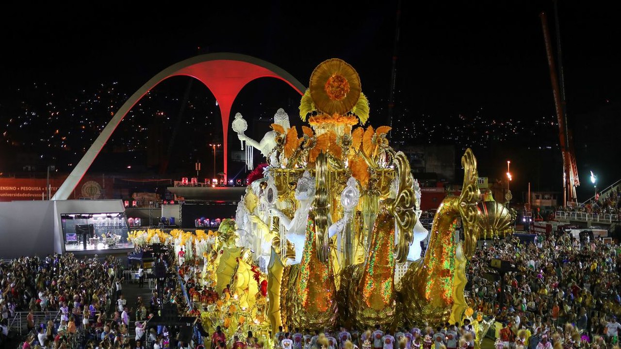 Carnaval sem desfile em 2022? Relembre 5 sambas-enredo clássicos