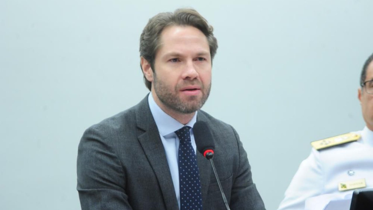 Pedro Vilela pede apoio das Forças Armadas para socorrer Alagoas