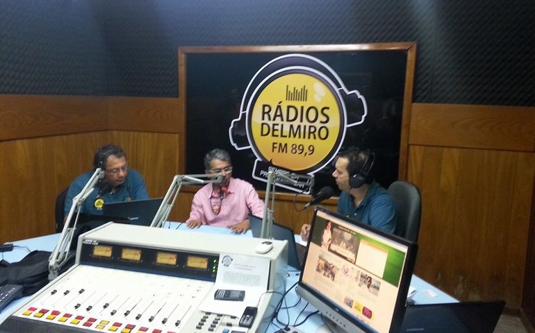Em entrevista à rádio de Delmiro, Professor Edvaldo fala sobre suas propostas e dos últimos dias de campanha